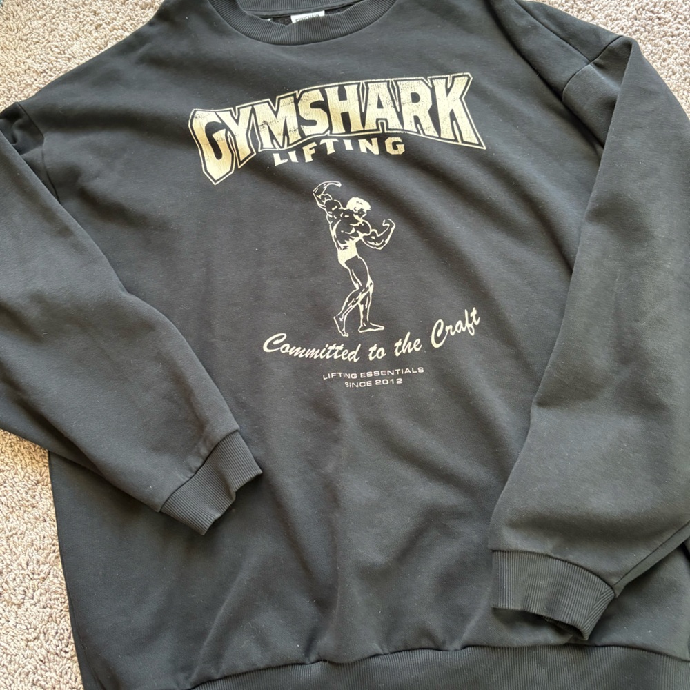 Black Gymshark crewneck